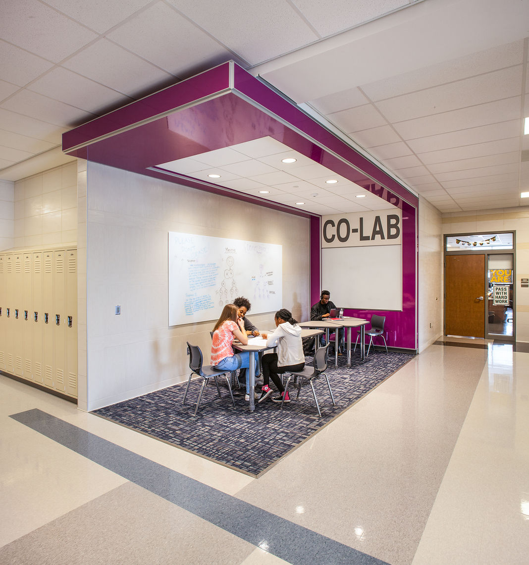 Collaboration Labs: Open and informal group learning spaces for up to 10 people that facilitate project-based learning and collaboration.